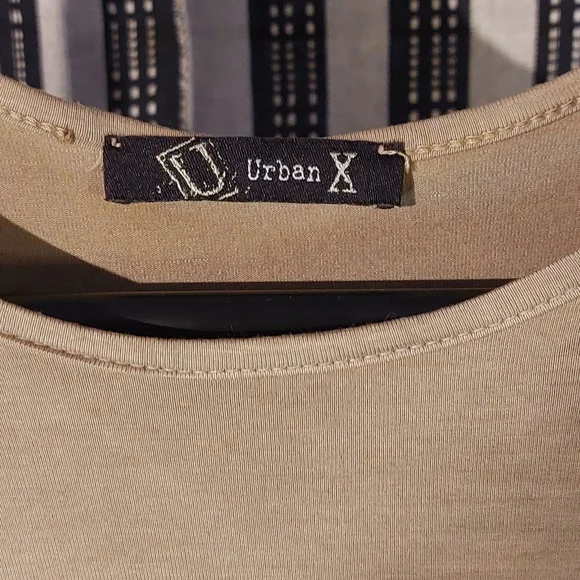 UrbanX black & mocha tie-dye cold shoulder hi-lo tunic, 2XL, NWOT - Picture 4 of 4